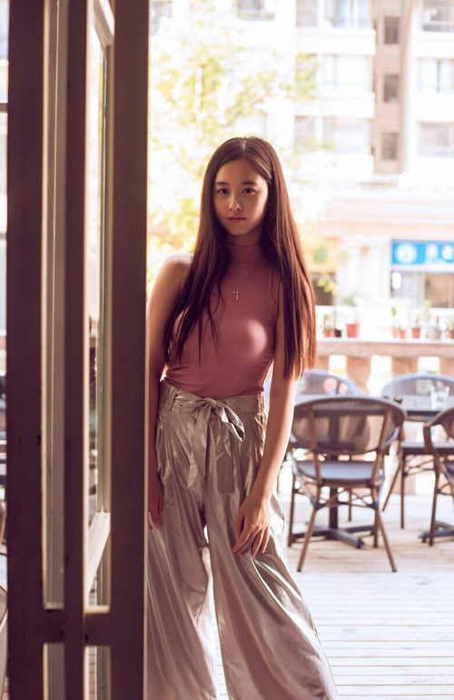 迪巴拉绝境救主！罗马鏖战那不勒斯，争冠天平倾斜意甲风云