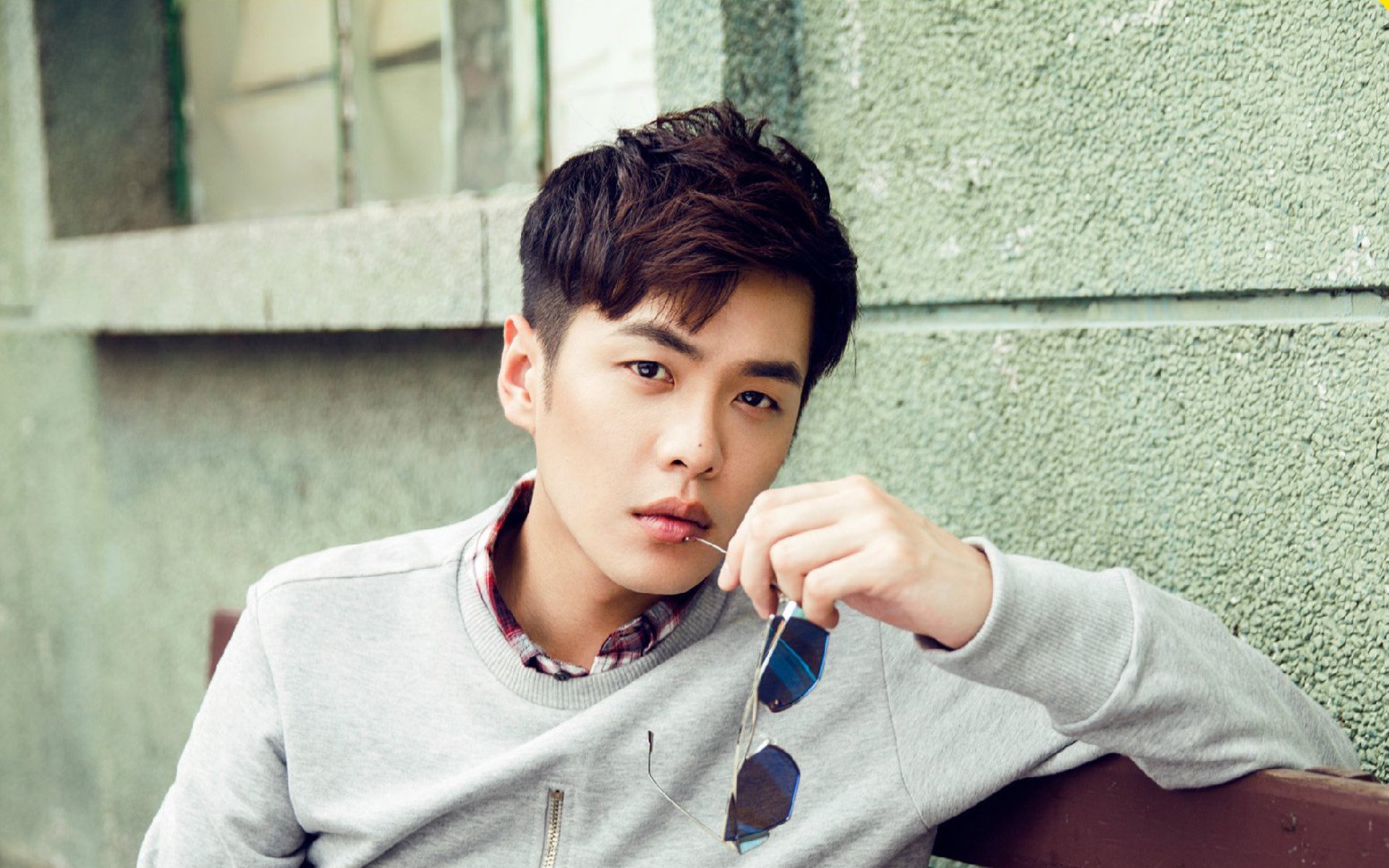 东决关键战之夜，萨卡杀神附体！1对1等于送分，对手防线被他碾成齑粉