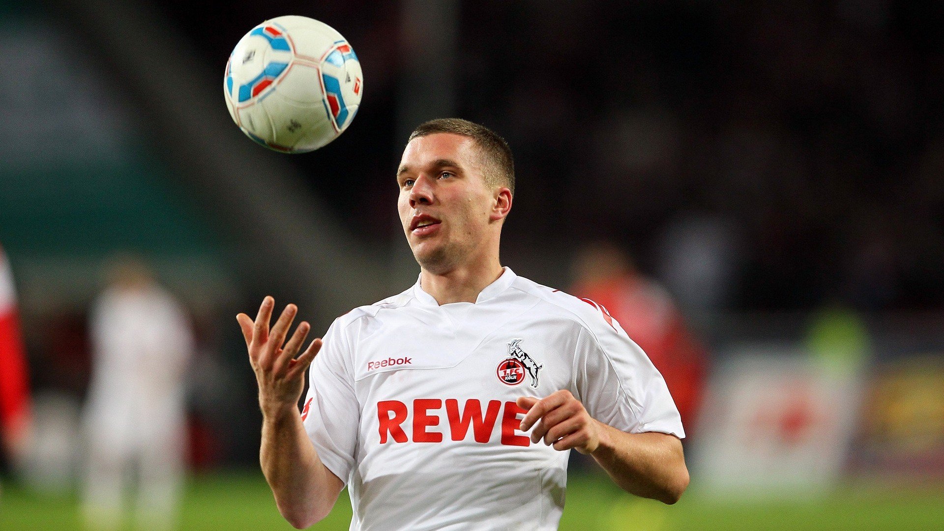 巴黎战术压制中国，库尔图瓦稳定输出不掉线