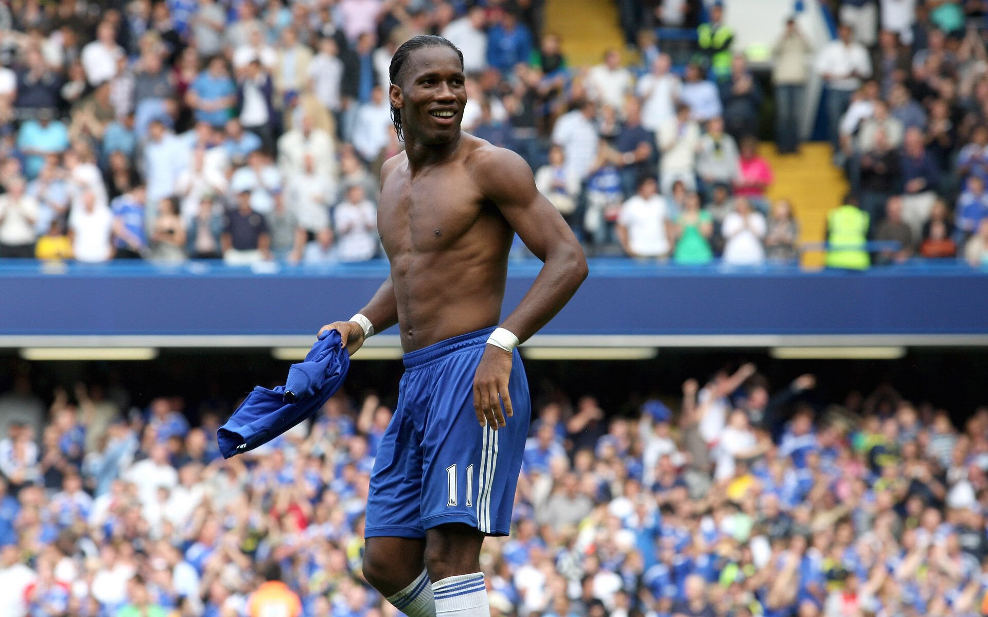 当玫瑰城的利刃刺向汽车城的铁壁，那场改写命运的对决